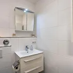 Zentrale Mit Balkon *